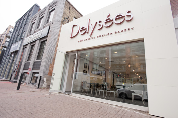 Delysees Bakery