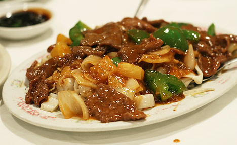 Beef Rice Noodle with Satay Sauce